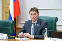 Сенатор рассказал о новом порядке отзыва лицензии у управляющих компаний