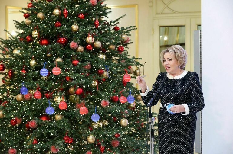 Цирк, наушники, коньки: Какие новогодние мечты детей исполнит Валентина Матвиенко