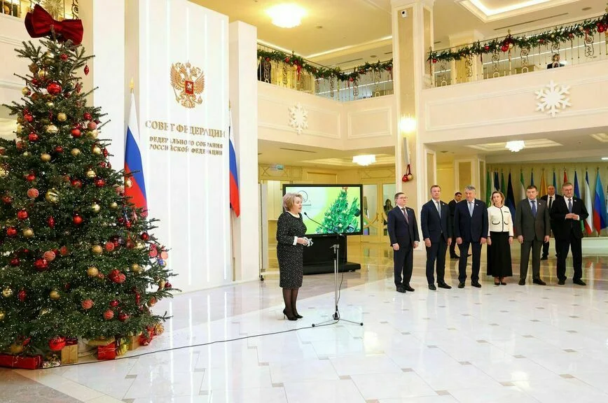 Цирк, наушники, коньки: Какие новогодние мечты детей исполнит Валентина Матвиенко