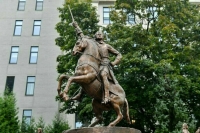 Путин подписал закон об упрощенном ремонте военных памятников