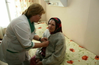 Помощь в рамках системы долговременного ухода получают свыше 170 тысяч человек