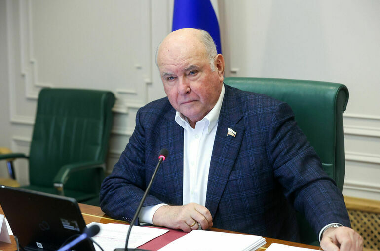 Сенатор Карасин рассказал, кто на самом деле «командует» кризисом на Украине