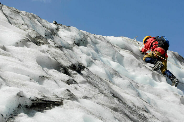 Депутат допустил введение запрета самостоятельного восхождения на все сложные вершины
