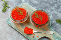 Трампу передали ящик красной икры из Хабаровского края