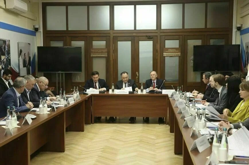 Депутат Кара-оол призвал к максимально жесткому подходу в борьбе с вейпами