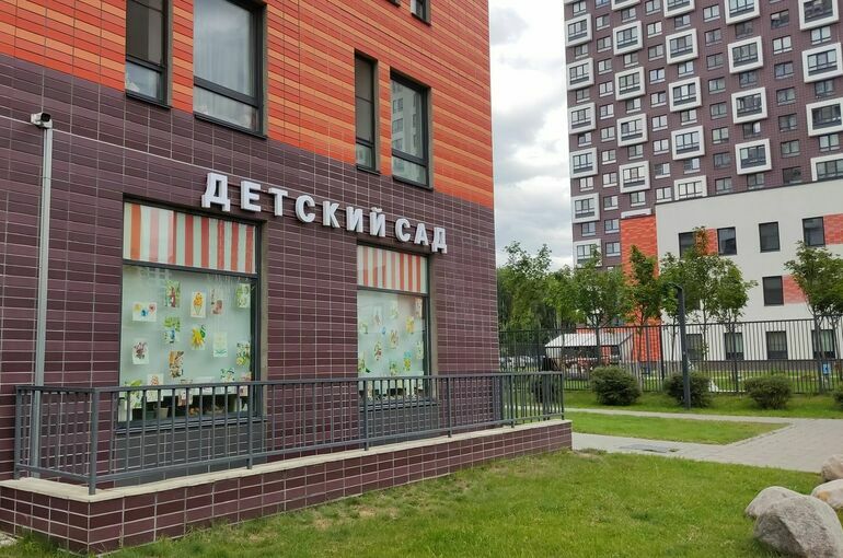 Президент призвал продлить время работы детских садов