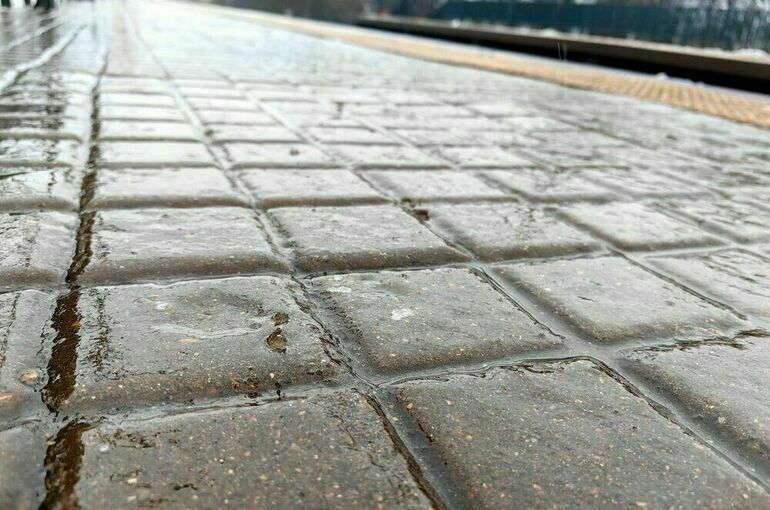 Синоптик рассказал, долго ли в Москве будет гололед