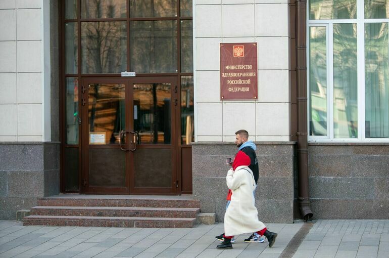 Минздрав: Целевая система обучения медиков не мешает деторождению