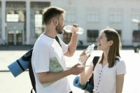 Наценку на воду и продукты в аэропортах предложили ограничить