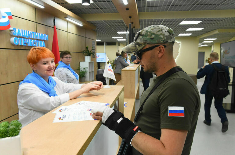 Новиков: Из зоны СВО в мирную жизнь уже вернулись 167 тысяч ветеранов