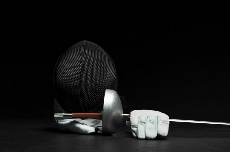 Российских юниоров допустили до турниров по фехтованию с флагом и гимном