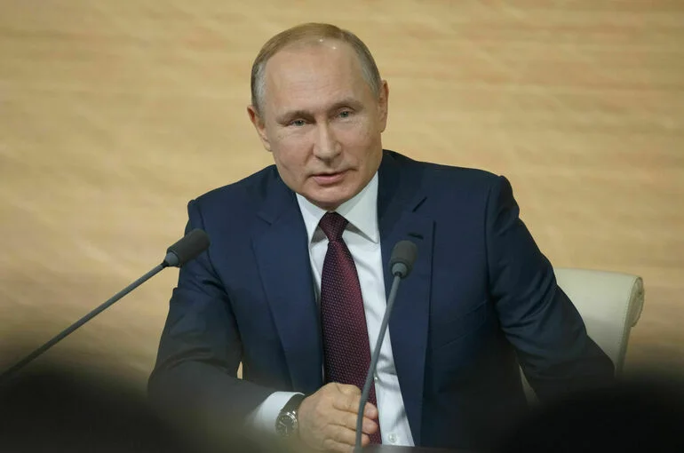 Путин рассказал о Героях России и бойцах СВО среди сенаторов