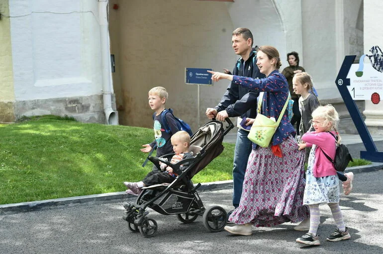 В страховой стаж родителей войдут отпуска по уходу за всеми детьми