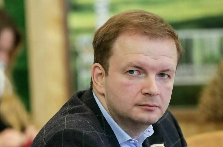 Депутат напомнил, что самозанятые могут подключиться к системе страхования с января