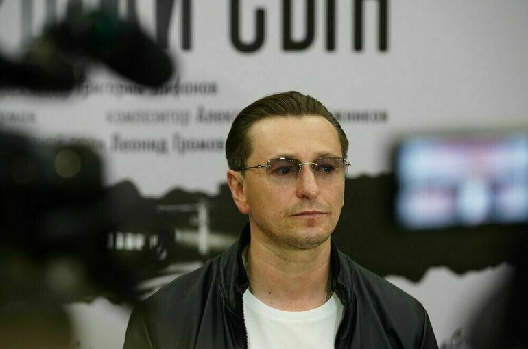 Безруков потребовал 500 тысяч рублей компенсации за продажу масок с его лицом