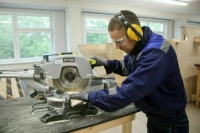 Не сдавшие экзамены девятиклассники смогут получить рабочую профессию бесплатно