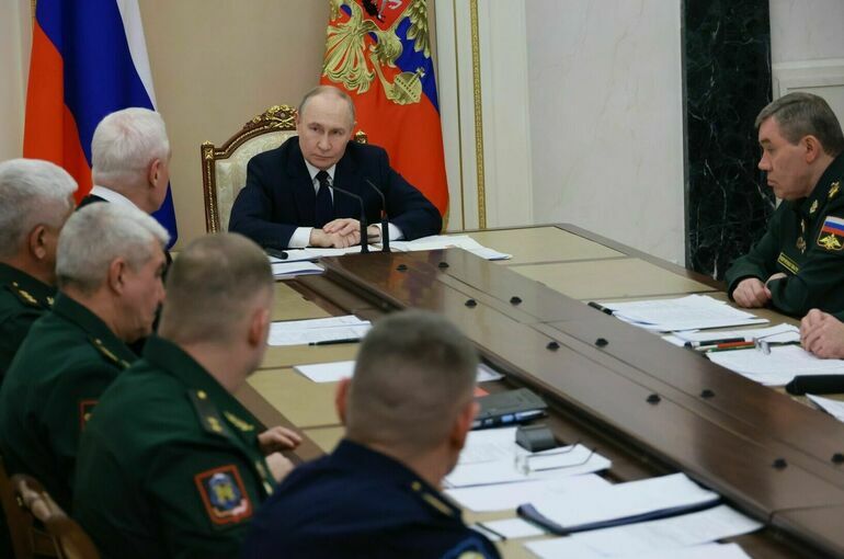 Путин проводит совещание о ситуации на СВО