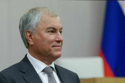 Володин объяснил, почему отдает приоритет мессенджеру MAX