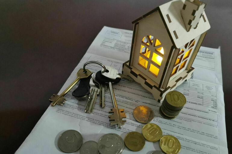 Депутат предложил отменить пени за долги по оплате ЖКУ при задержке зарплат