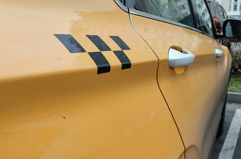 В России могут ввести скидки в такси для многодетных семей