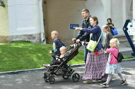 Путин поручил увеличить поддержку семей в зависимости от числа детей