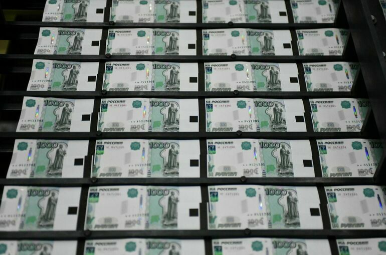 Путин поручил повысить собираемость налогов за счет «обеления» экономики