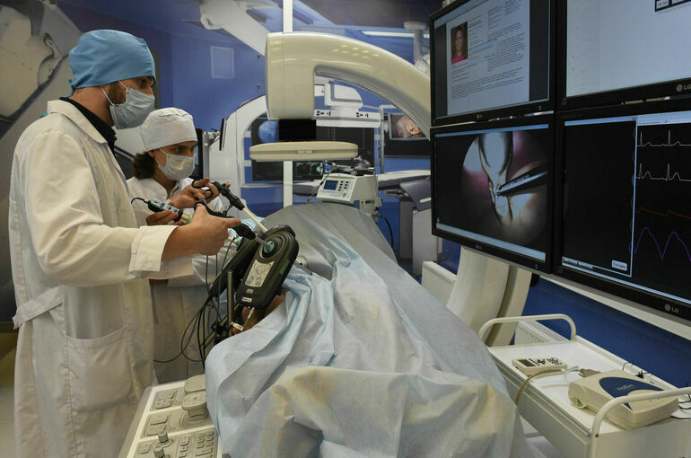 Квалификацию медиков и педагогов повысили новыми методами