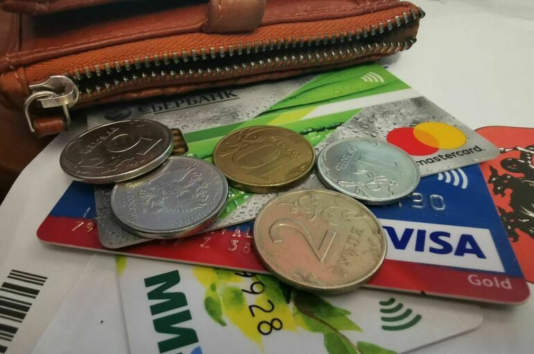 МВД: Мошенники начали использовать блокировку банковских карт в своих схемах