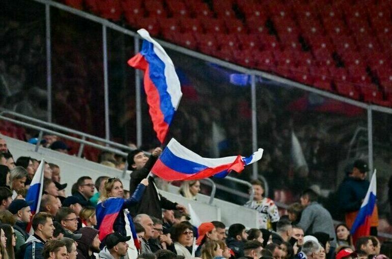 МОК запретил показывать российский флаг на трибунах во время Олимпиады