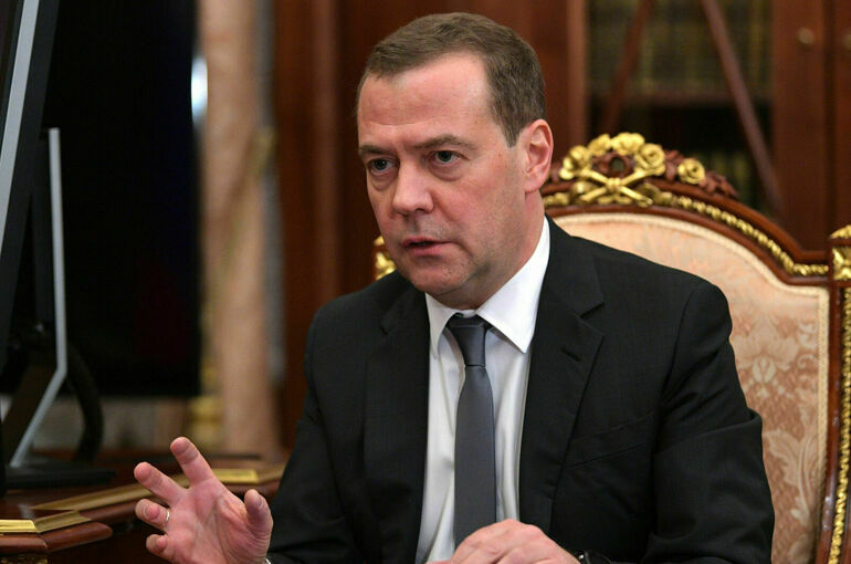 Медведев назвал удар по ВПК Украины «спасительным уколом галоперидола»