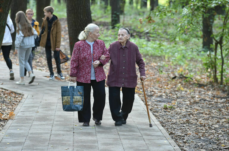 В регионах появятся горячие линии для помощи пенсионерам 