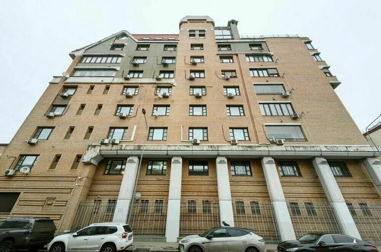 Приставы дали Долиной пять дней на добровольную передачу квартиры
