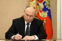 Путин передал активы Canpack и Rockwool под временное управление