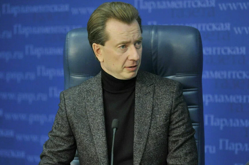 Владимир Бурматов.
