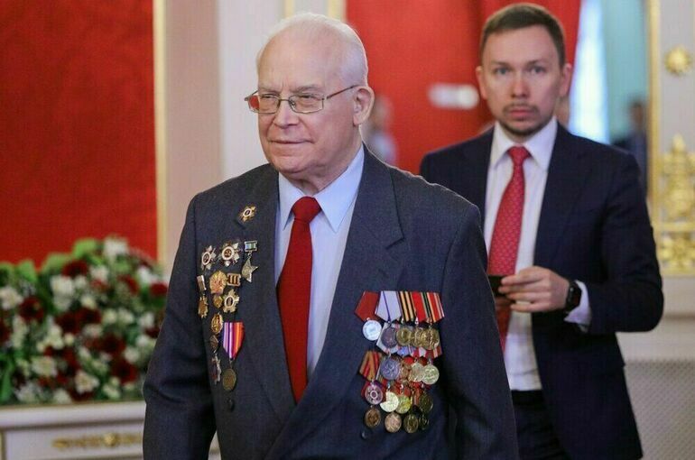 Скончался заслуженный артист России Виктор Рухманов