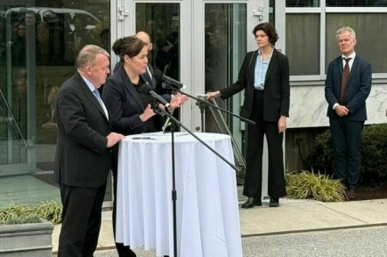 Глава МИД Гренландии расплакалась после переговоров с США