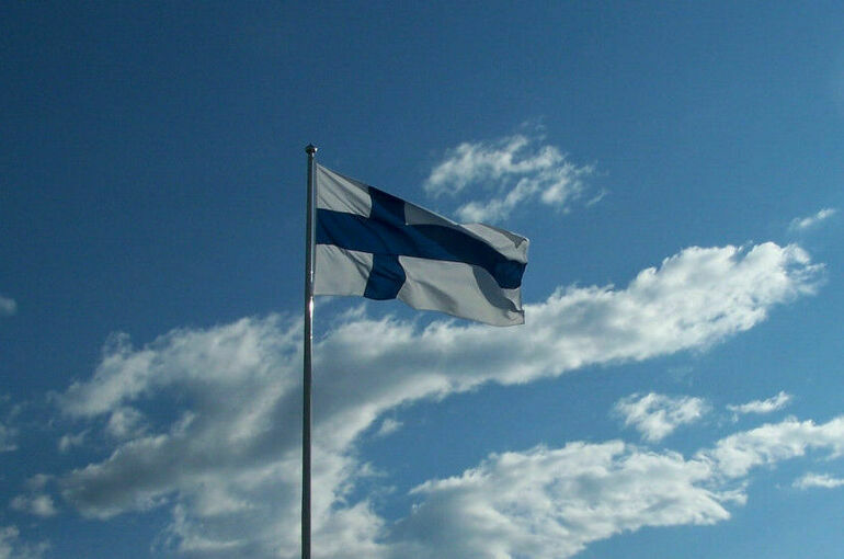 Стубб призвал к мирному разрешению споров между Данией и США