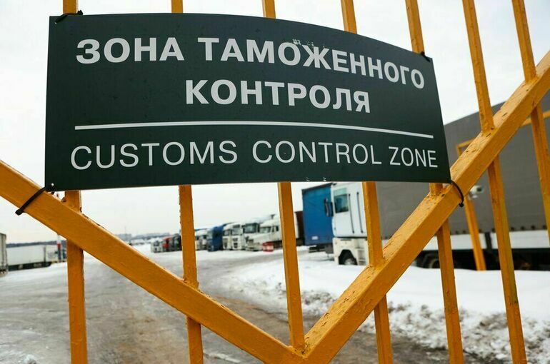 Срок передачи государству невостребованных на таможне авто хотят сократить