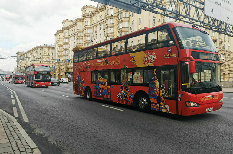 Туристическим автобусам хотят разрешить ездить по выделенным полосам