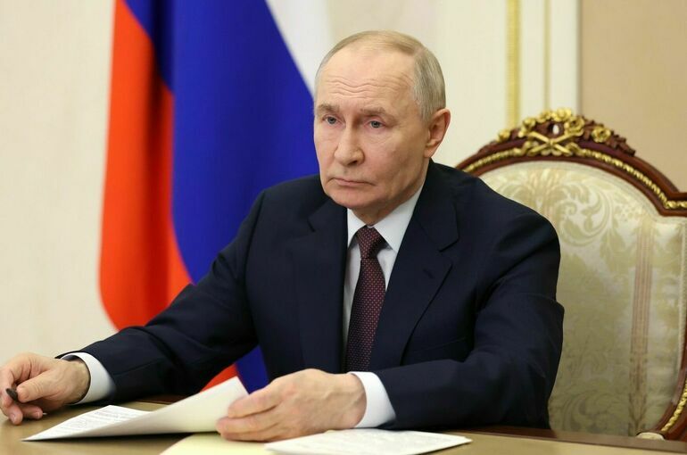 Путин обсуждал с руководством кабмина продление времени работы яслей