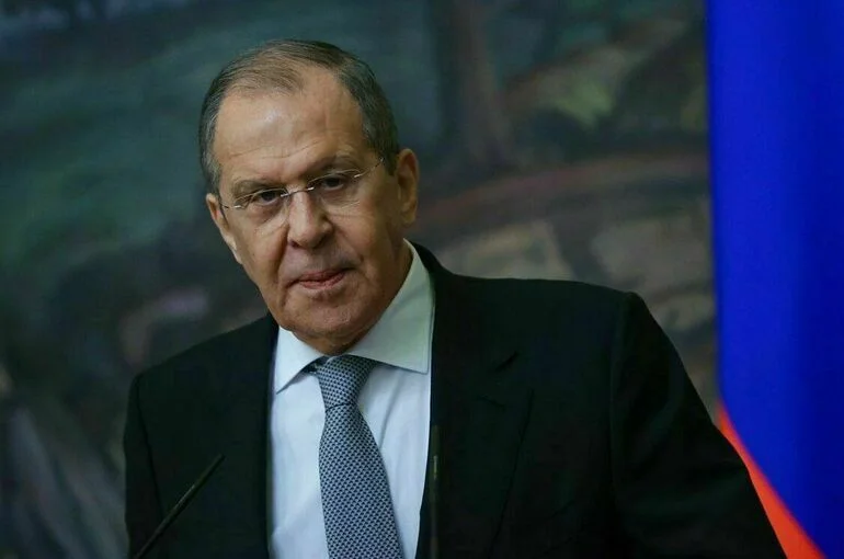 Лавров обсудил с белорусским коллегой предложение о создании «Совета мира»