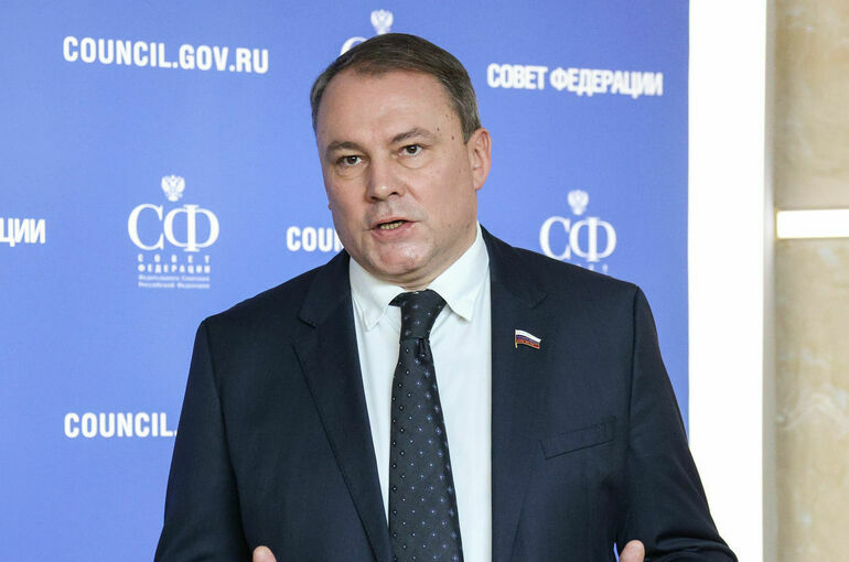 Депутат Толстой: ЕГЭ нужно последовательно отменять