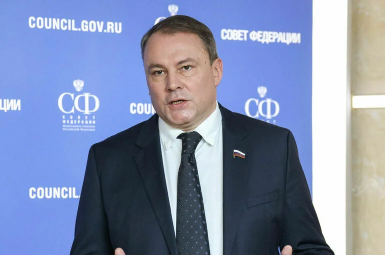 Депутат Толстой: ЕГЭ нужно последовательно отменять