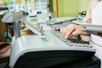 Продажи алкоголя в России упали на 9,3%