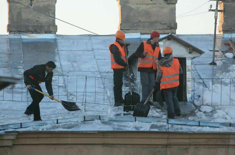 Трудовым мигрантам предложили запретить менять работу в течение года