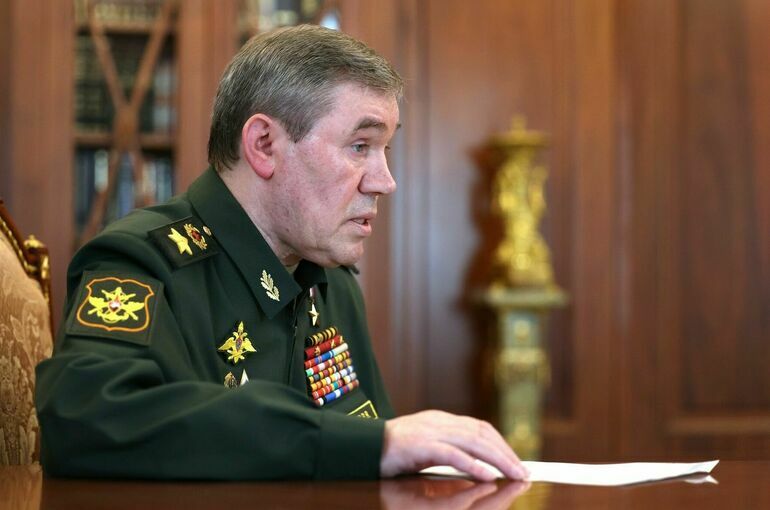 Герасимов: У Купянска остаются заблокированными до 800 военных ВСУ