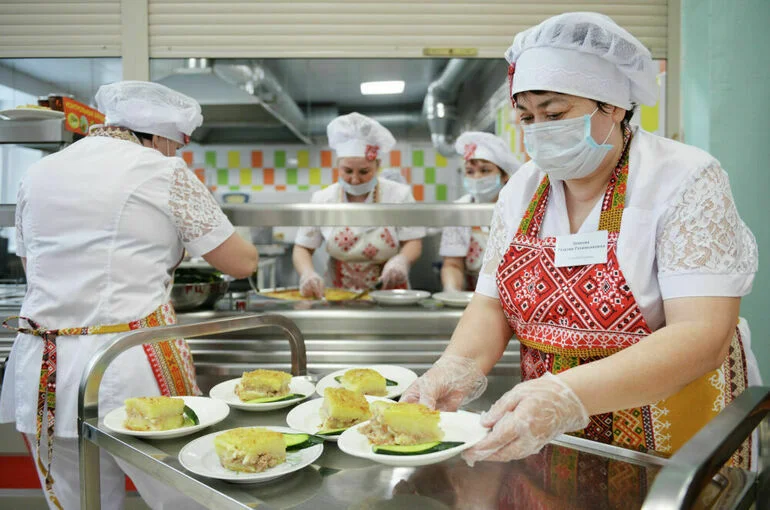 Школьное питание предлагают поставлять централизованно 