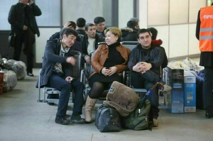 Киргизия подала в суд на Россию из-за полисов ОМС для семей мигрантов