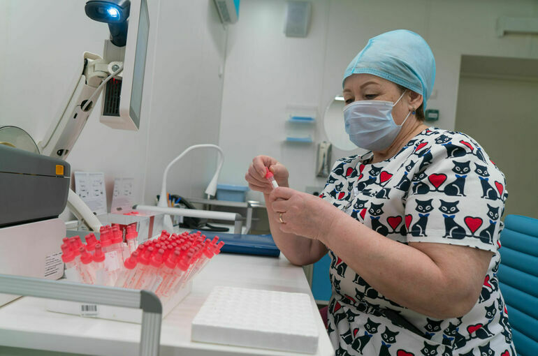 Иностранцев с 2026 года начнут обследовать на гепатиты В, С и D