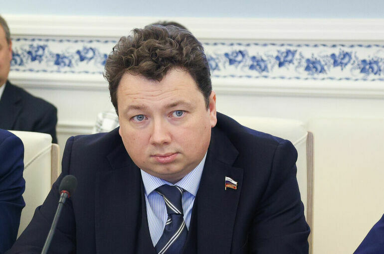 Сенатор объяснил, зачем предлагается ужесточить правила выдачи кредитов физлицам